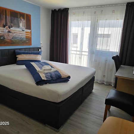 Hotel Ackermann Ридштадт Экстерьер фото